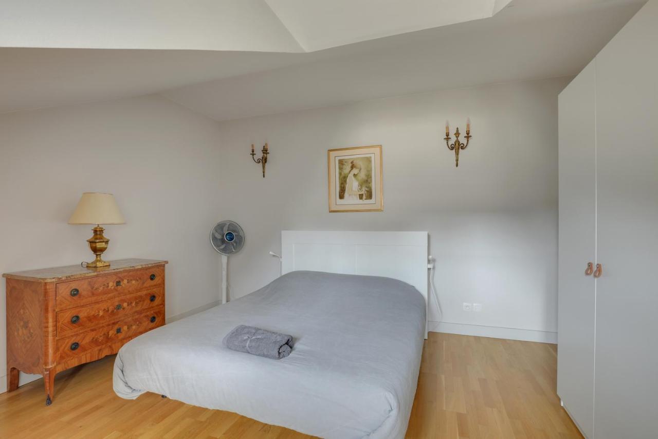 Le Richelieu Apartment Версал Екстериор снимка